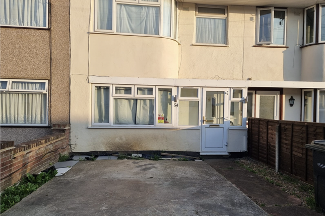 54 Eastleigh Avenue, Harrow photo 3