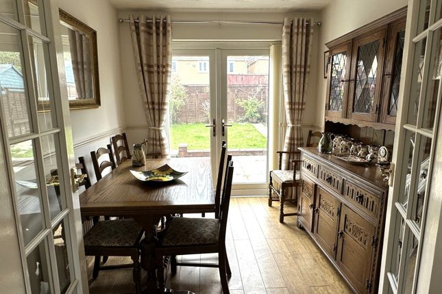 52, Cae Glas, Port Talbot photo 4