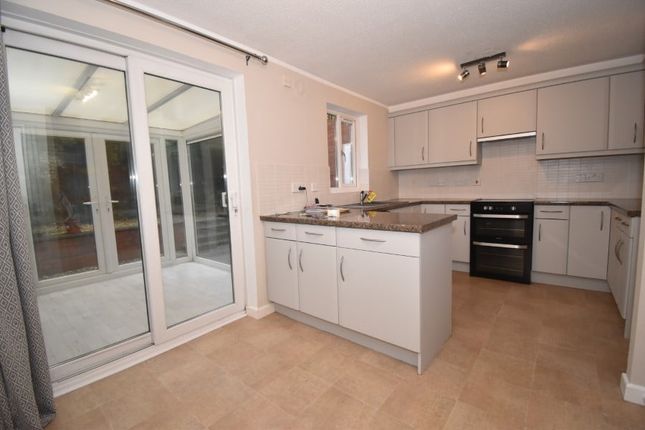 39, Sentrys Orchard, Exeter photo 3