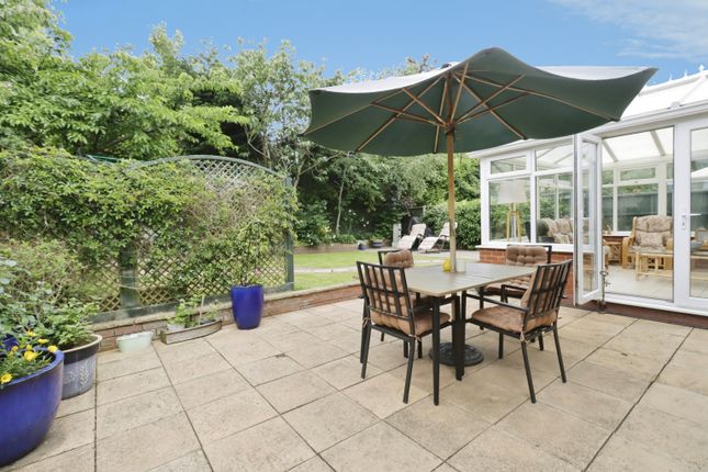 10, Oval Close, Telford photo 4