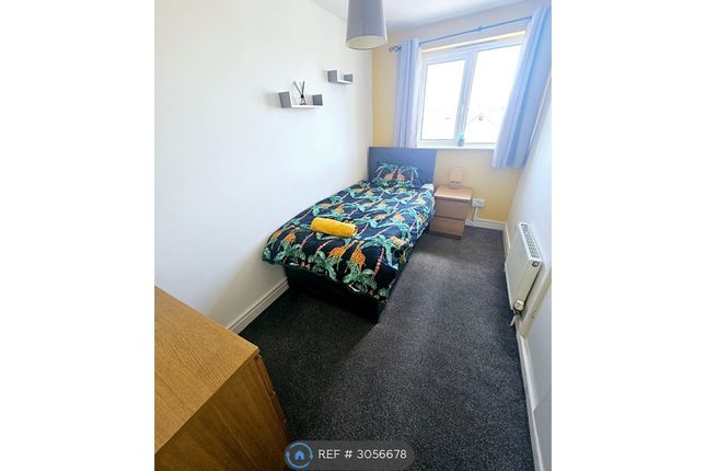 Romorantin Place, Long Eaton, Nottingham photo 3