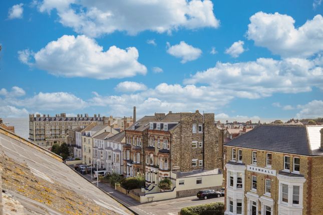 Flat 4, 1, Granville Road, Kent photo 4