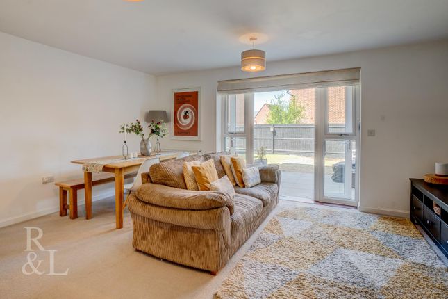 65, Harvest Drive, Nottingham photo 4