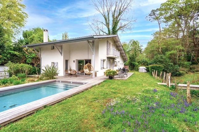 Villa for sale in Anglet, Pyrenees Atlantiques (Biarritz/Pau), Nouvelle-Aquitaine