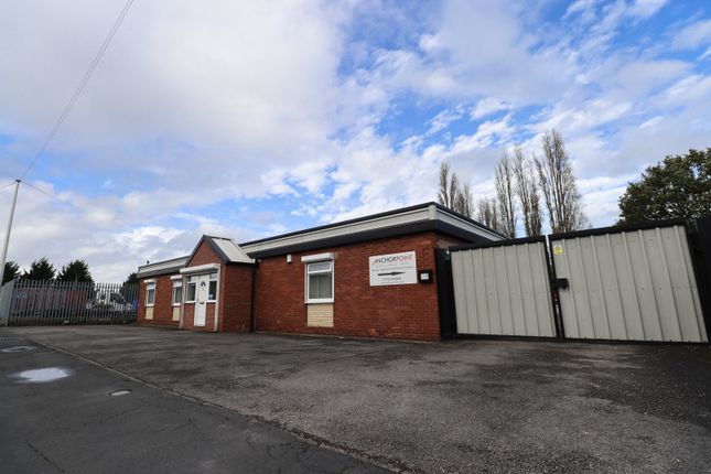 Thumbnail Commercial property to let in Hebden Road, Scunthorpe