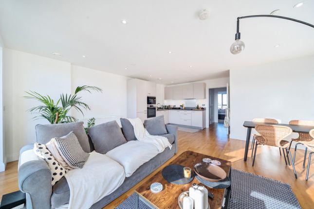 Flat 401, Golding Lodge, 45, Wellington Street, London photo 2