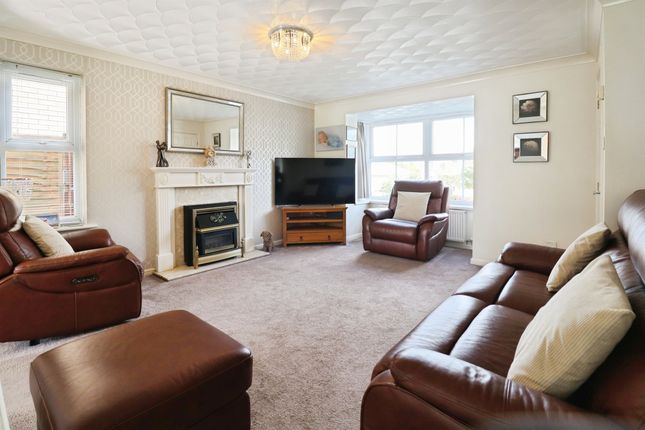 16, Yarrow Close, CARDIFF photo 3