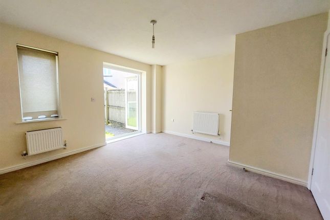 11, Heol Banc Y Felin, Swansea photo 2