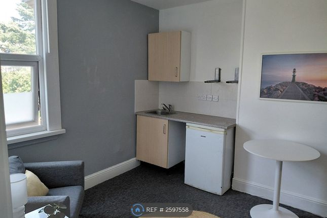 Lounge/ Dining Room