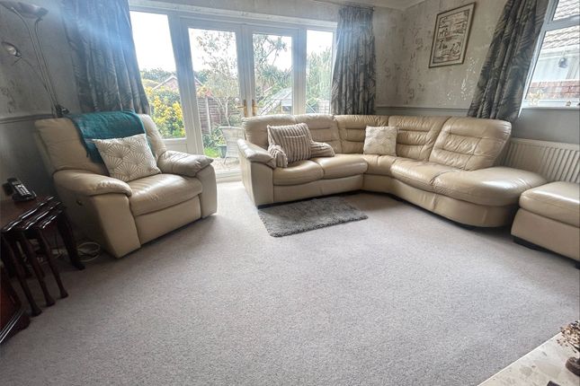 1, Magnolia Way, Waterlooville photo 4