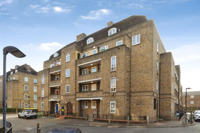3-bed flat on Flat 13, Kendal House, Shore Place, London, £650,000