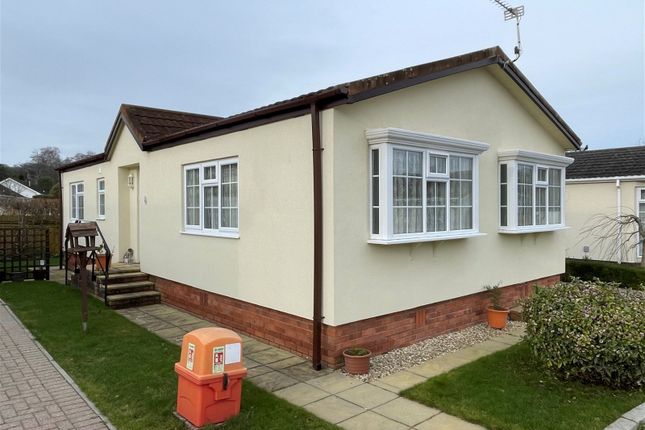 Mobile/park home for sale in Pottery Road, Bovey Tracey, Newton Abbot