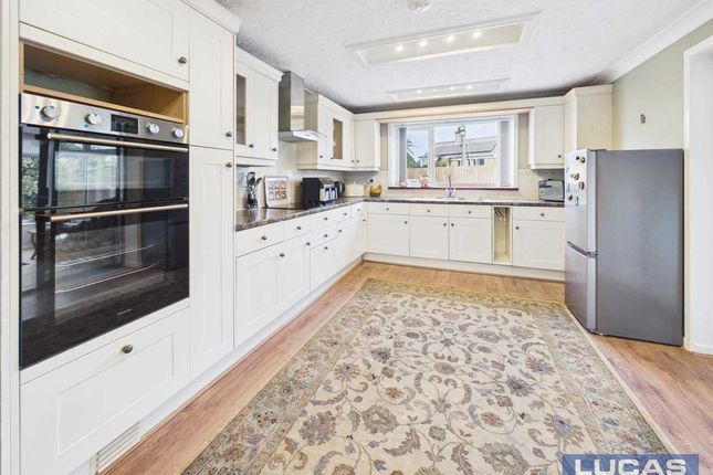15, Garth Drive, Gaerwen photo 3