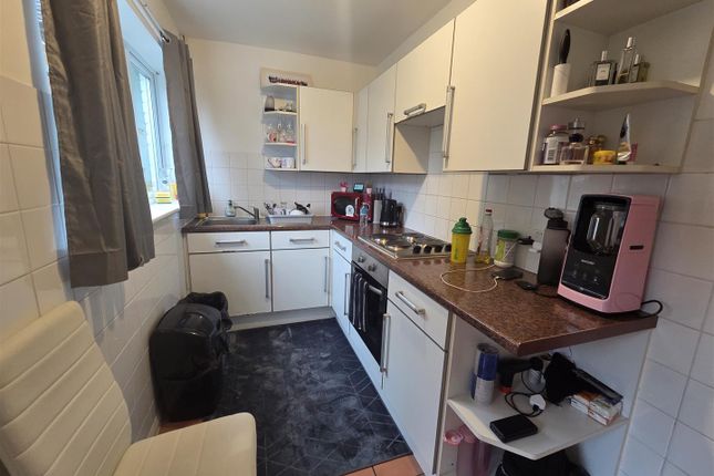 10, Reindeer Street, Mansfield photo 3