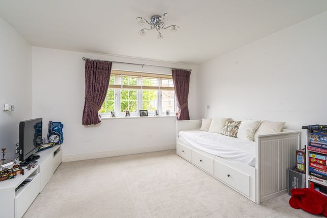 Semi-detached house to rent in Mortimer Crescent, St.Albans