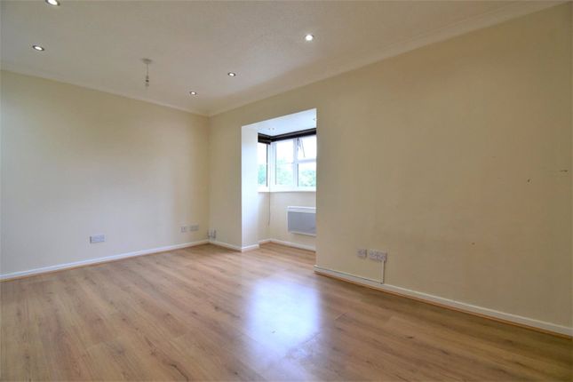 81, Clarkes Drive, Uxbridge photo 3