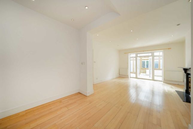 103A, Greencroft Gardens, London photo 3