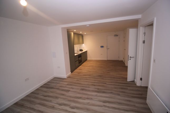 416 Calibra Court,, Kimpton Road, Luton photo 4