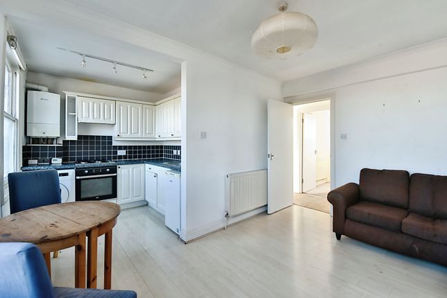 Flat for sale in Wandsworth Road, Battersea Clapham