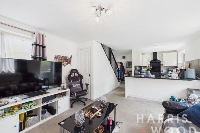 31 Longfield, Witham, Essex photo 3