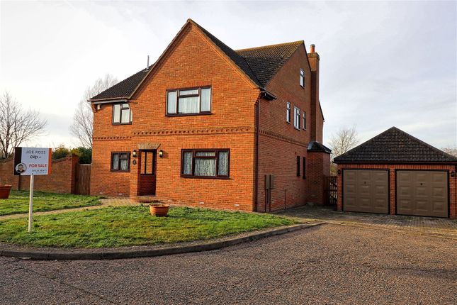 Thumbnail Detached house for sale in Thatchers Croft, Latchingdon, Chelmsford
