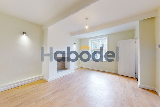 101 Whitehead Lane, HUDDERSFIELD, Huddersfield photo 3