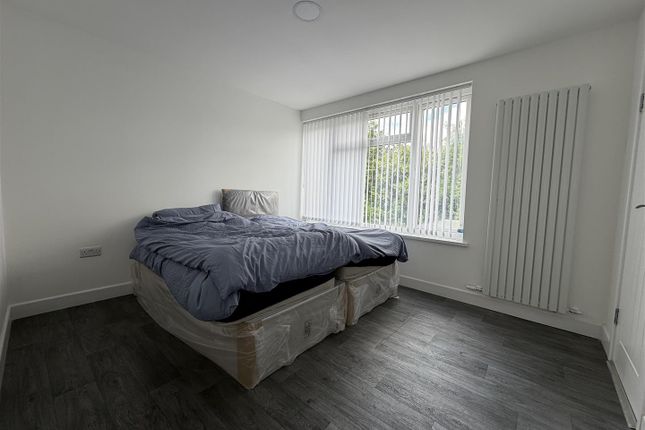 94, Lovell Road, Southall photo 2