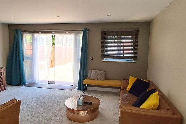 1, Woodcote Close, Bushey photo 2