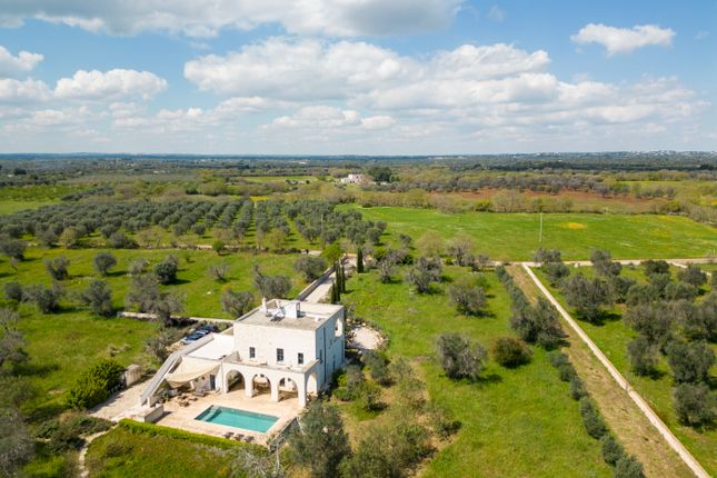 Villa for sale in Carovigno, Brindisi, Puglia, Italy, Contrada Padula, Carovigno, Brindisi, Puglia, Italy