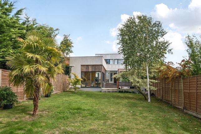 4-bed semi-detached on Fitzjohn Avenue, Barnet EN5, £1,035,000