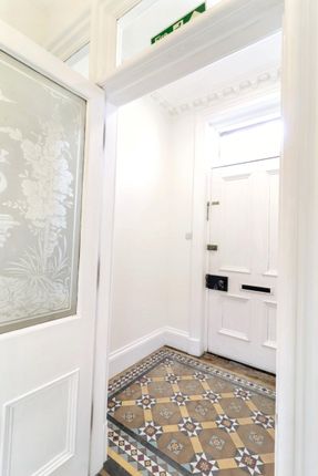 15,Upper Flat, Queen Street, Castle Douglas photo 2