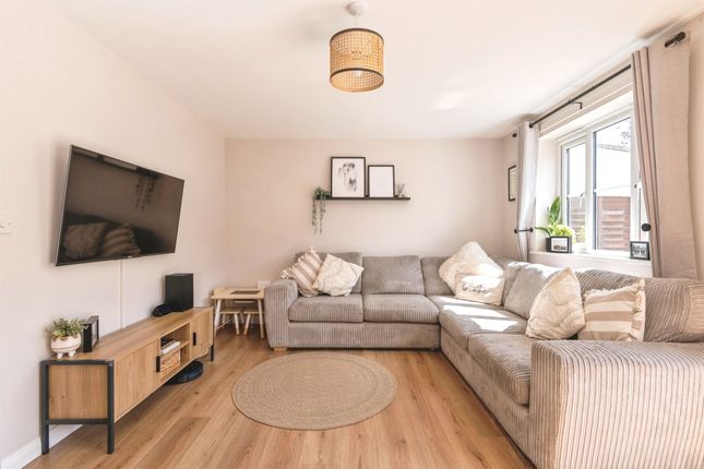 21, Churchill Way, Watchet photo 2