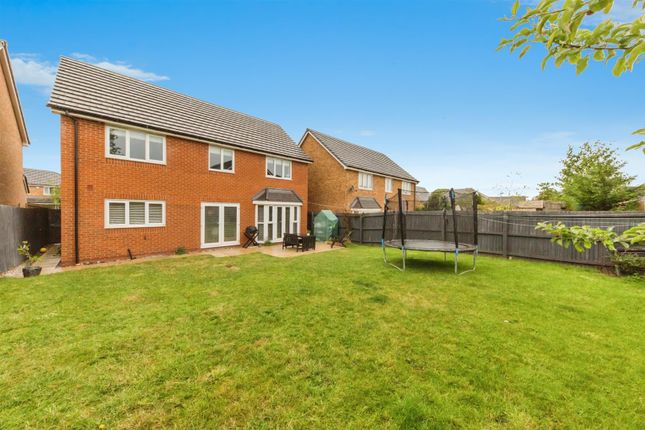 6, Ellis Close, Crewe photo 3