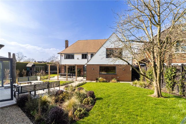 Detached house for sale in Meadway, Harpenden, Hertfordshire