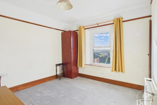 94, High Street, Cinderford photo 4