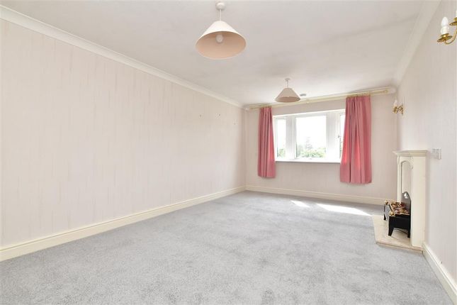 Thumbnail Flat for sale in Alma Road, Reigate, Surrey
