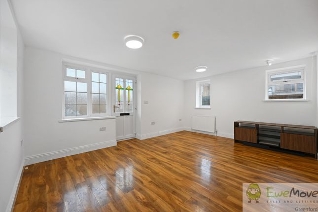 153a, Sutton Lane, Hounslow photo 3