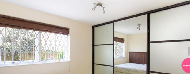 ROOM B, ST MARKS ROAD W11, London photo 4