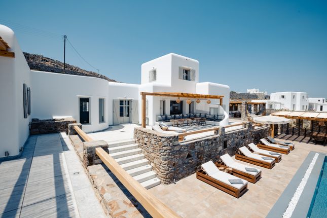 Villa for sale in Ornos 846 00, Greece