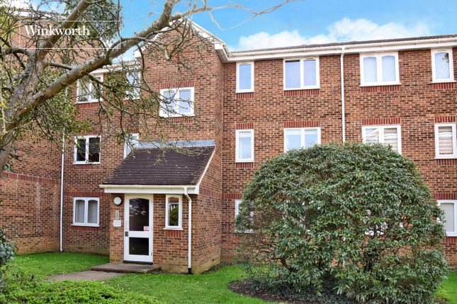 1-bed flat on Flat 11, Onyx House,, Percy Gardens, Worcester Park, £220,000