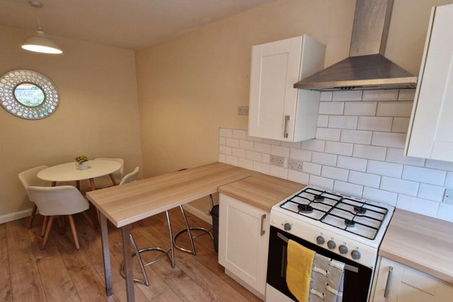 19, Timber Dene, Bristol photo 3