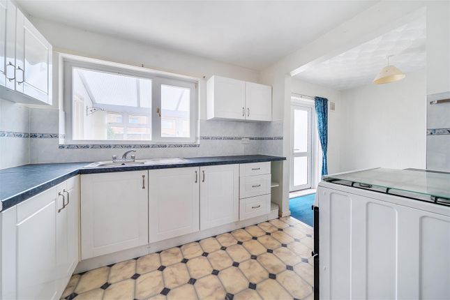 28, Elmore Road, Lee-On-The-Solent photo 2