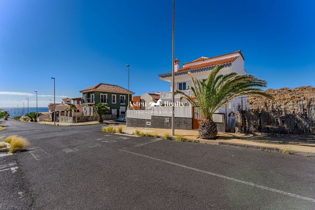 Thumbnail Villa for sale in La Listada, Arico, Santa Cruz Tenerife