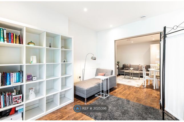 Apartment, Valetta House Queenstown Road, London photo 5