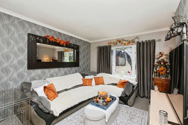 54, Springfield Road, Derbyshire photo 2