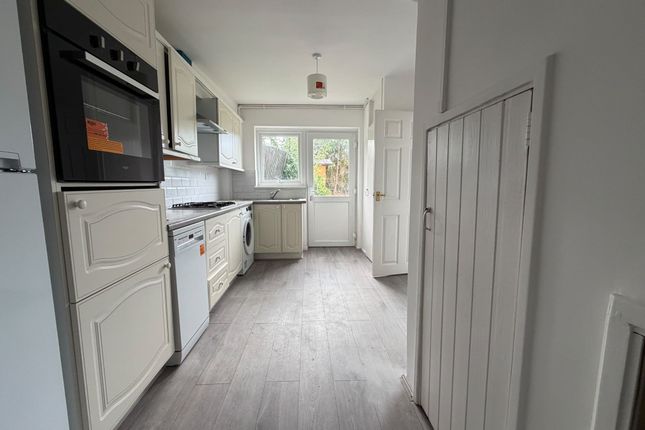 35 Parsonage Leys, Harlow photo 3