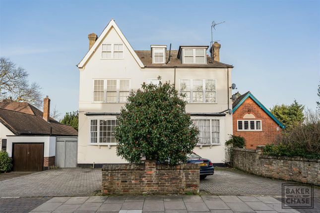 1-bed flat on Flat 1, Bycullah Court, 3, Bycullah Road, Enfield, £275,000