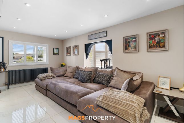 2 Willow Close, Runcorn photo 2