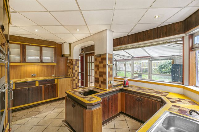 90, Redway Drive, Twickenham photo 4