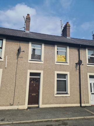 Terraced house to rent in Fair View Road, Bangor LL57